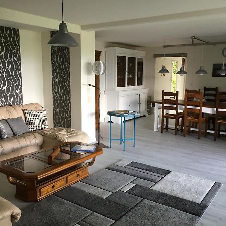 Les Gites De La Maison Bleue D'Estialescq Екстериор снимка