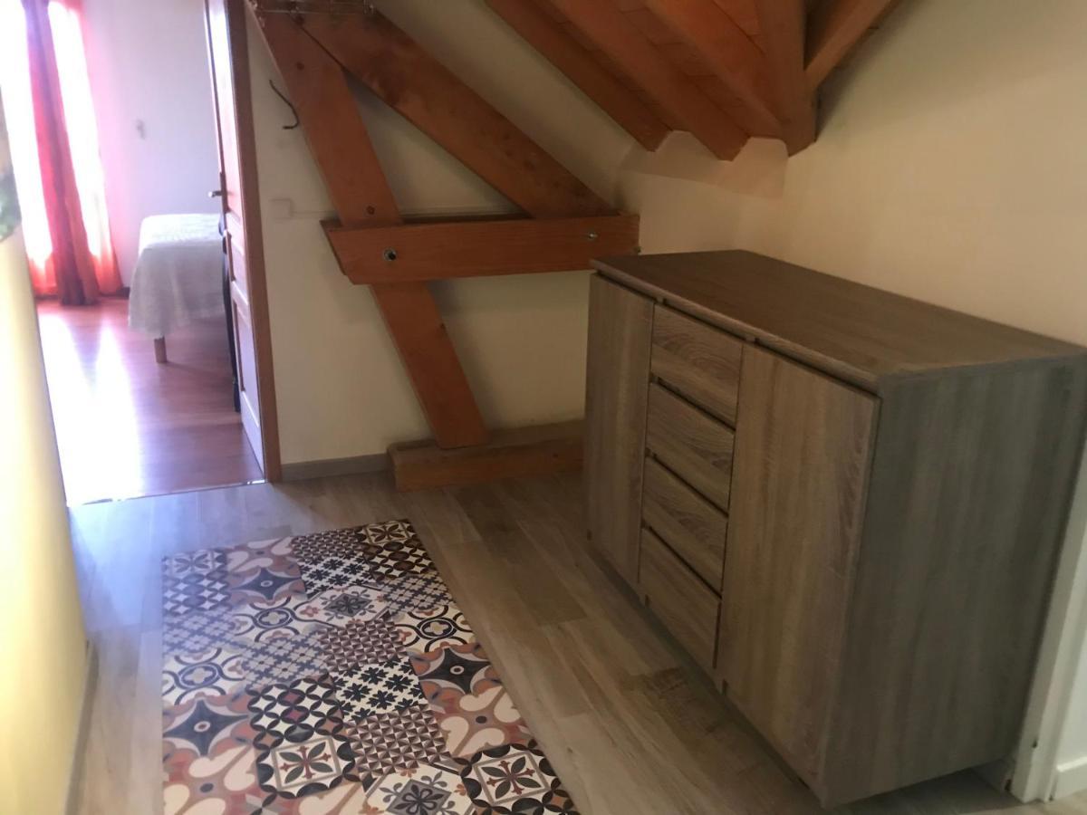 Les Gites De La Maison Bleue D'Estialescq Екстериор снимка